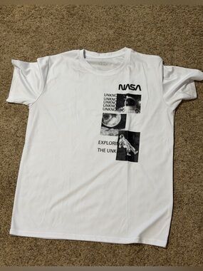 SHEIN NASA Graphic T-Shirt – Size XL